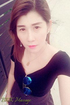 Sanya - Escort lady Bangkok 5