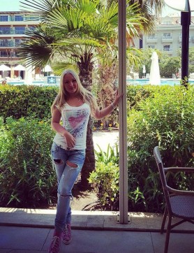 Maya - Escort lady Amsterdam 2