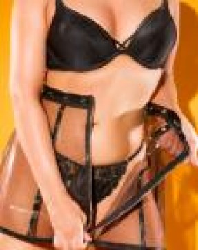 Lizzie - Escort lady Liverpool 5