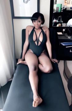 CAMILLA - Escort lady Abu Dhabi 2