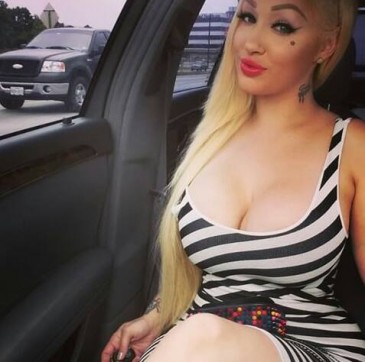 Briana - Escort lady Dubai 4