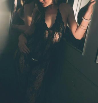 Giselle Banks - Escort female slave / maid Seattle 5