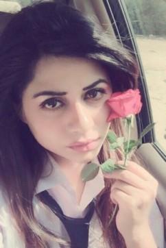 Roshi - Escort lady Dubai 2