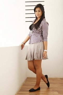 Zenaab - Escort lady Abu Dhabi 2