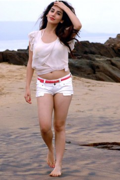 Laiba - Escort lady Abu Dhabi 2