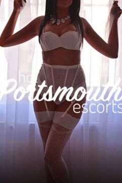 Lilly - Escort lady Portsmouth 2