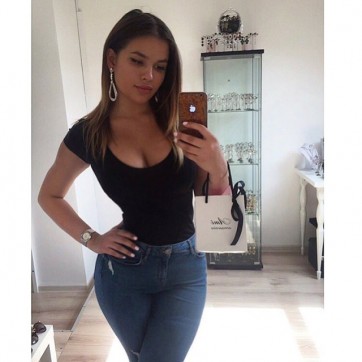 Olivia - Escort lady Dubai 3