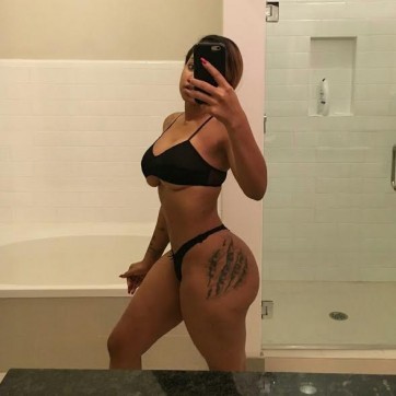 Laura - Escort lady Dubai 3