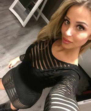 jessica - Escort female slave / maid Besançon 2