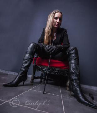 Herrin Chris Dea Klassische Herrin - Escort dominatrix Salzburg 6