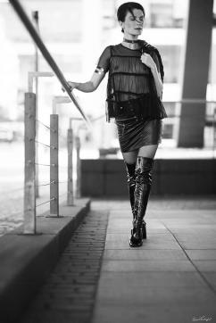 Lea Bertine - Escort female slave / maid Frankfurt 6