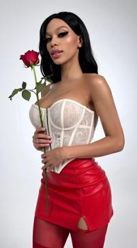 Niki - Escort lady Berlin 2