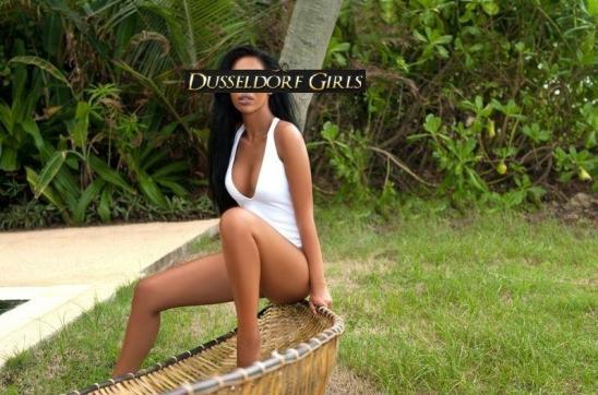 Rhianna - Escort lady Düsseldorf 2