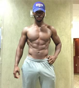 henry - Escort mens Dubai 12