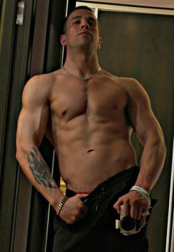 Maxim - Escort mens Saint Petersburg 1