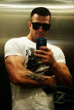 Maxim - Escort mens Saint Petersburg 4