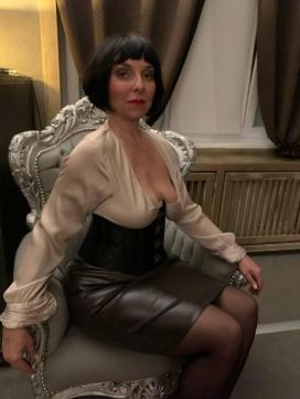 Enoma Hart - Escort bizarre lady Berlin 9