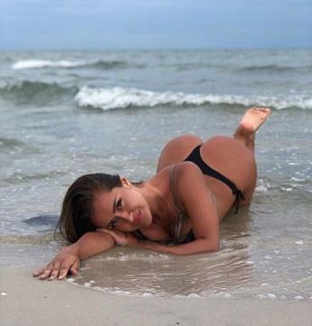 Escort Michelle - Escort lady Amsterdam 4