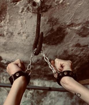 IntensePain - Escort dominatrix Marseille 3