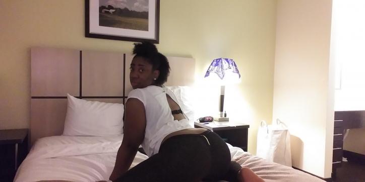 Reeses pieces - Escort lady Garland 3