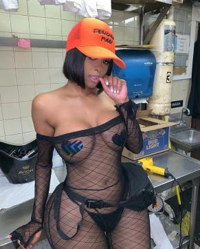 Nina - Escort lady Dubai 5