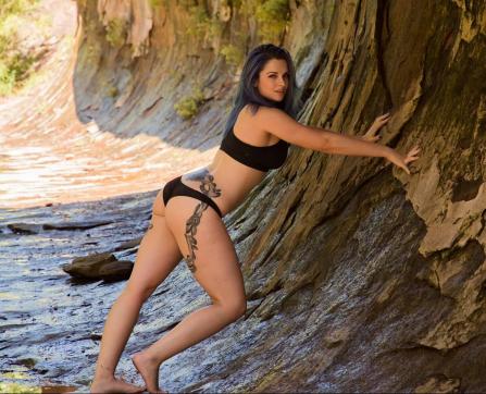 Hannah - Escort lady Paris 4