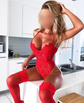 Jasmin - Escort lady Budapest 8