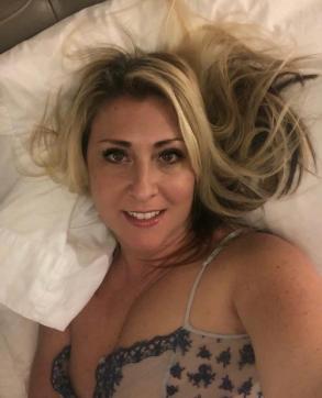 CLAIRE - Escort lady Milwaukee 9