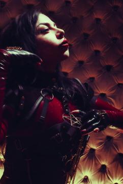 Miss Carissa - Escort dominatrix Leipzig 5