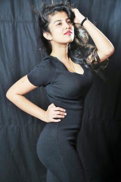 Indian Model Naina in Dubai - Escort bizarre lady Dubai 2