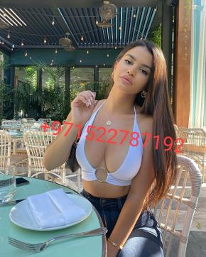 mercedes - Escort lady Dubai 2