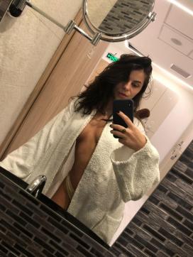 Flora - Escort lady Amsterdam 9