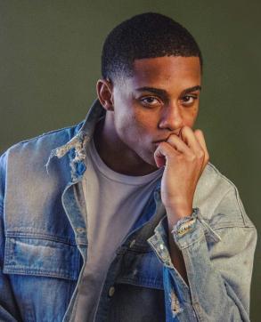 Le coup franc - Escort mens Angers 2