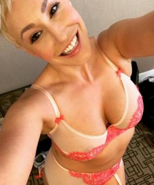 Janelle - Escort lady Charlotte 4