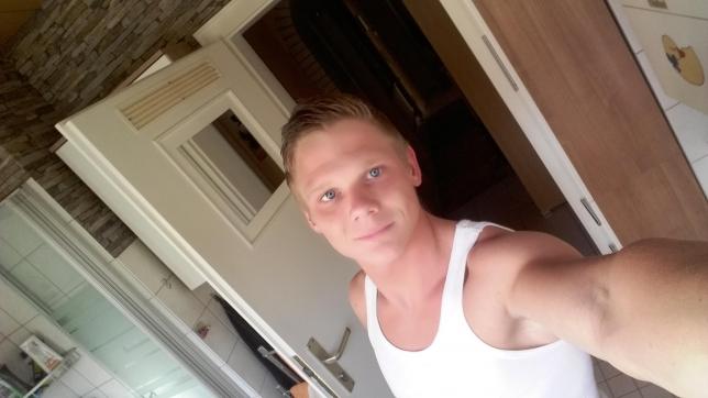 DerToyBoy - Escort mens Essen 3