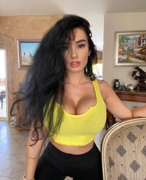 Anna - Escort dominatrix Paris 2