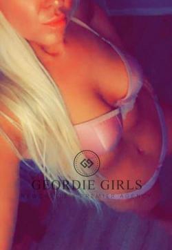 Elle - Escort ladies Newcastle upon Tyne 1