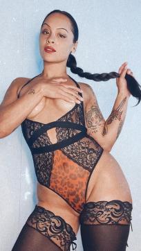 Elle - Escort lady Denver CO 4