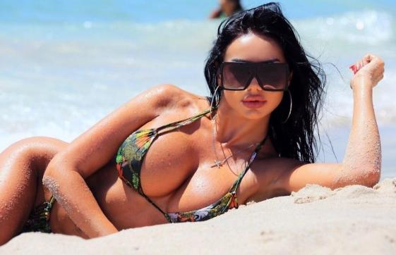 Ruby VIP - Escort lady Hamburg 3