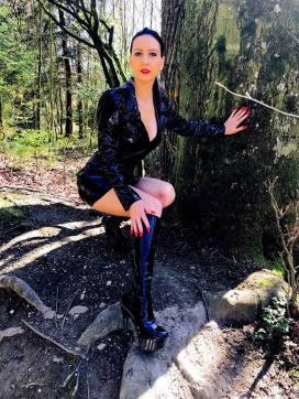 Lady Rahnya - Escort dominatrix Munich 8
