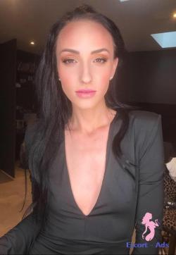 Chrissy - Escort ladies London 1