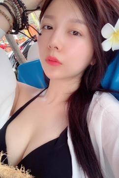 Nana - Escort lady London 4