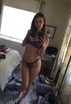 Yannelle - Escort ladies Aix-en-Provence 1