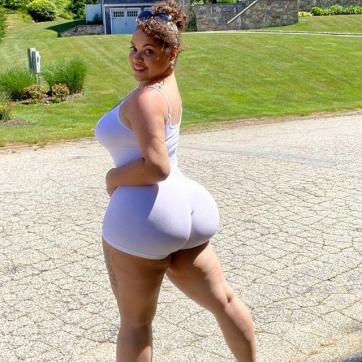 Carie Escorts Services - Escort lady Dubai 2