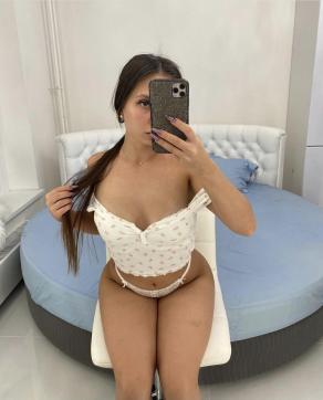 Elina - Escort lady Marseille 3