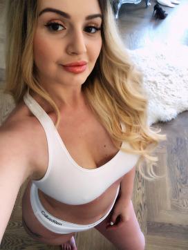 Caprice Fox - Escort lady London 6