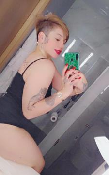 Arab mistress Sandra - Escort lesbian Istanbul 5