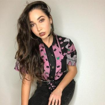 Lucie - Escort lady Paris 2