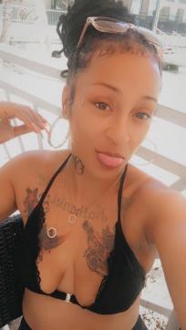 Karmen kitty - Escort couple Chicago 3