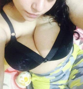 Aliyanaji - Escort lady Delhi 3